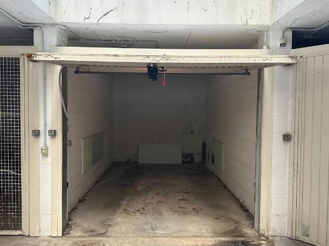 Box in vendita a Rimini, Reggio Emilia