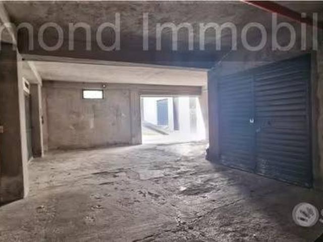 Box in vendita a Riposto, Sicilia