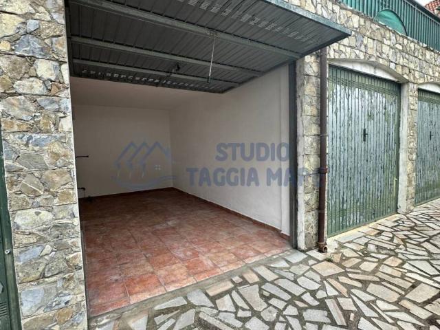 Box in vendita a Riva Ligure, Liguria