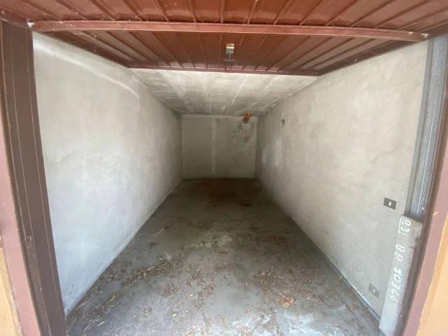 Box in vendita a Rivanazzano, Lombardia