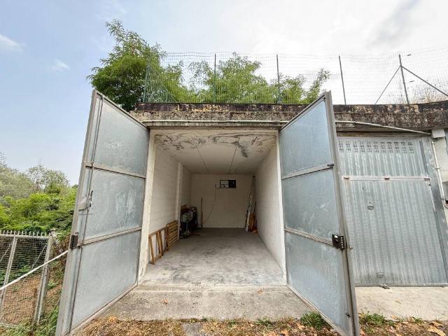 Box in vendita a Vesignano, Piemonte