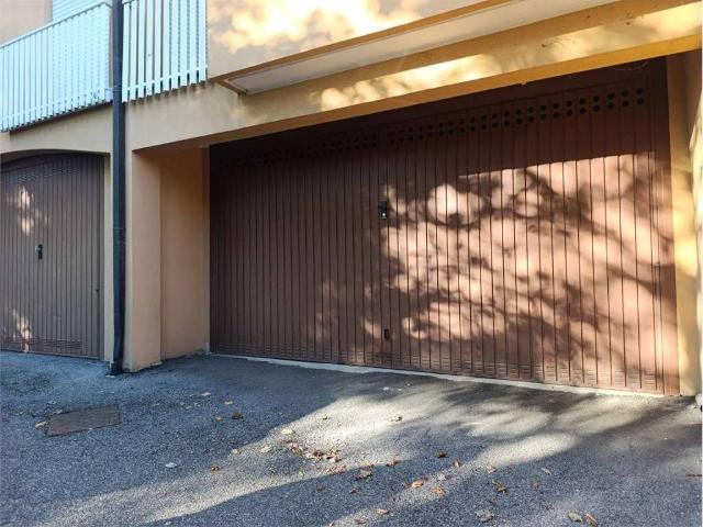 Box in vendita a Robbiate, Lombardia