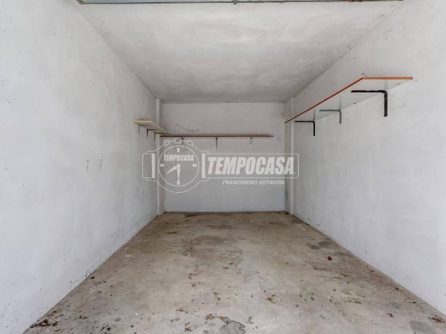 Box in vendita a Robecchetto Con Induno, Lombardia
