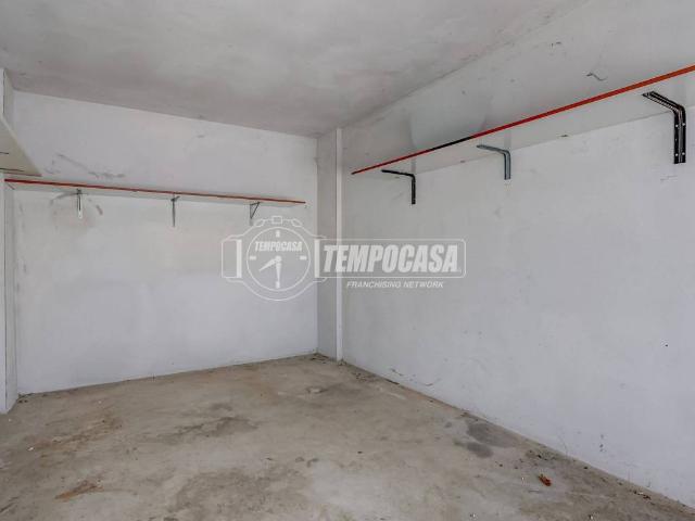 Box in vendita a Robecchetto Con Induno, Lombardia