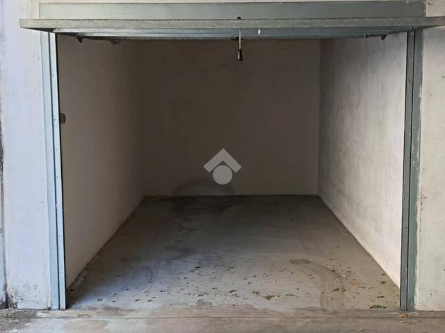 Box in vendita a Castellazzo de' Barzi, Robecco sul Naviglio