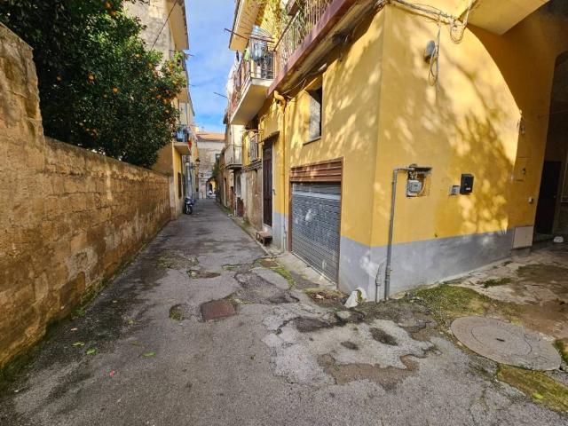 Box in vendita a Roccapiemonte, Campania