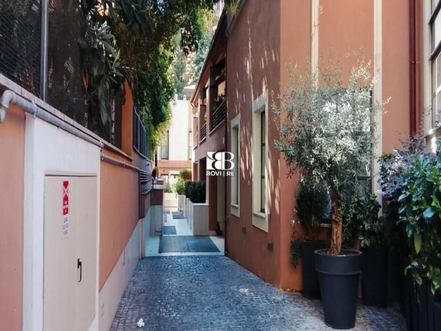 Box in vendita a Trastevere, Roma