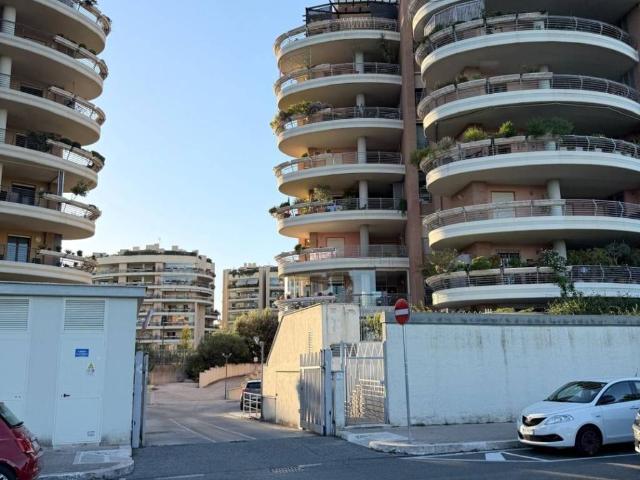 Box in vendita a Casal Boccone, Roma