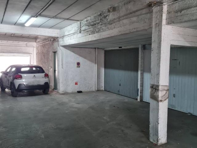 Box in vendita a Acilia Sud, Roma