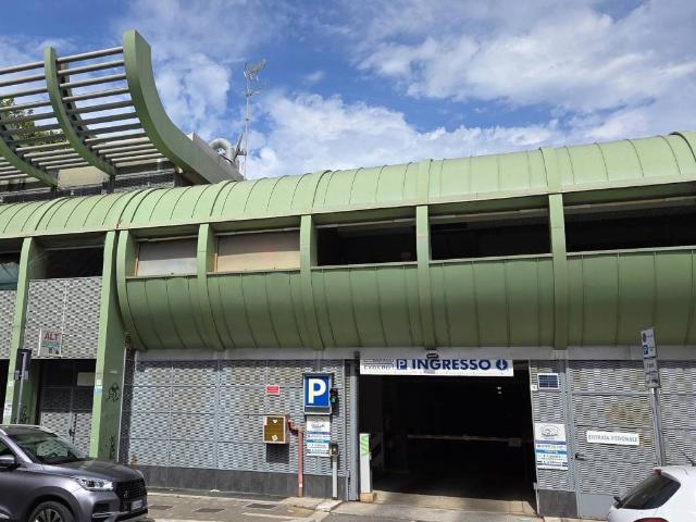 Box in vendita a Lido di Ostia, Roma Capitale