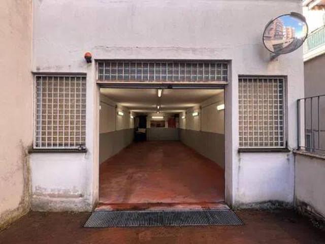 Box in vendita a Capannelle, Roma