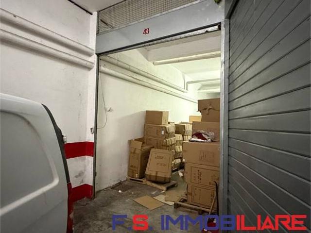 Box in vendita a Collatino, Roma