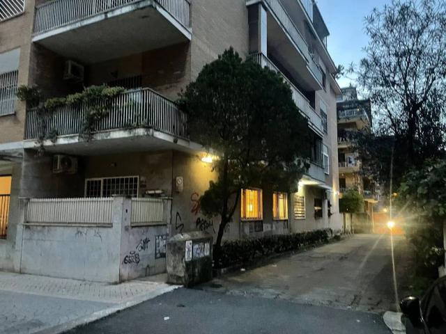 Box in vendita a Appio Claudio, Roma