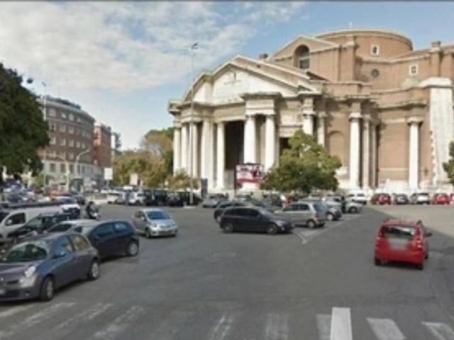 Box in vendita a Municipio Roma II, Roma Capitale