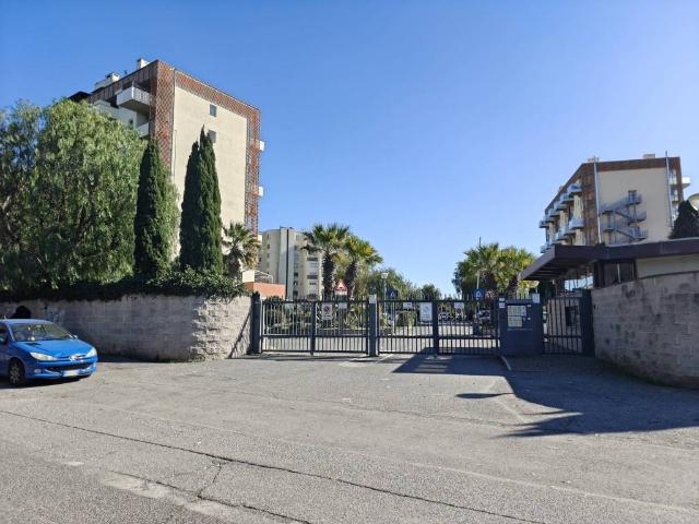 Box in vendita a Lido di Ostia, Roma Capitale