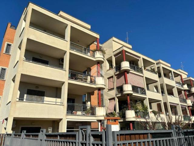 Box in vendita a Mostacciano, Roma Capitale
