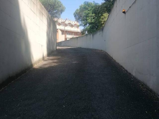 Box in vendita a Casal Boccone, Roma