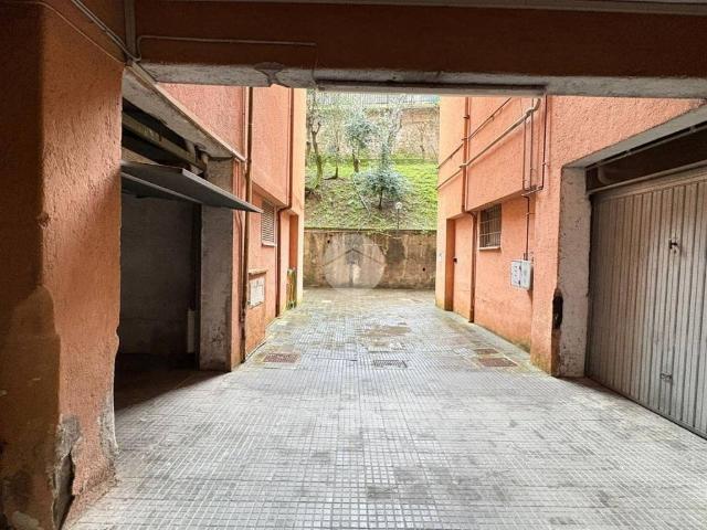 Box in vendita a Tor di Quinto, Roma