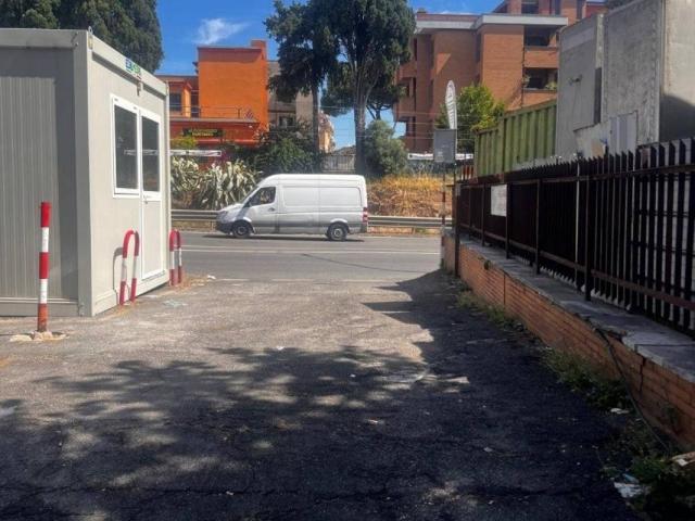 Box in vendita a Municipio Roma VII, Roma Capitale