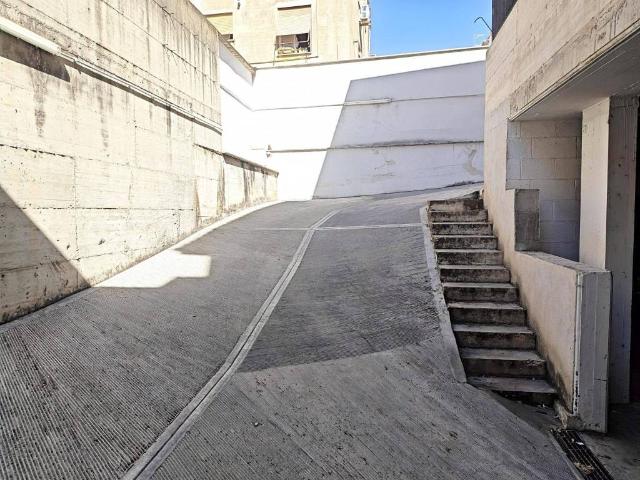 Box in vendita a Mezzocammino, Roma