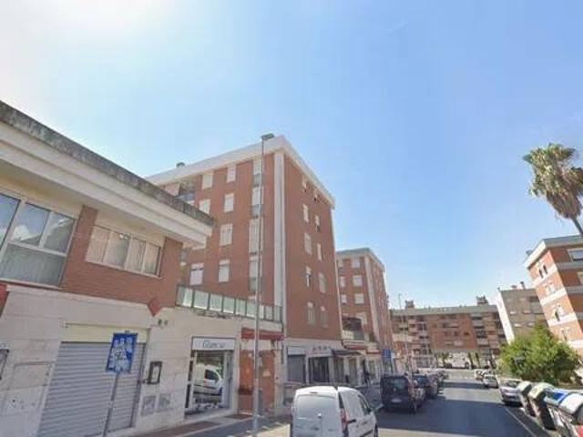 Box in vendita a San Basilio, Roma