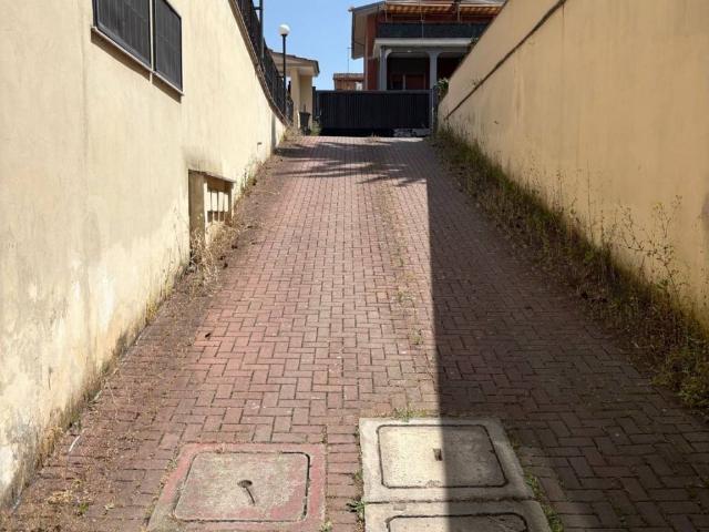 Box in vendita a Ponte Linari, Roma Capitale