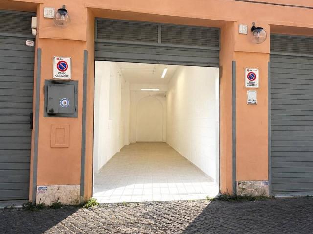 Box in vendita a Salario, Roma