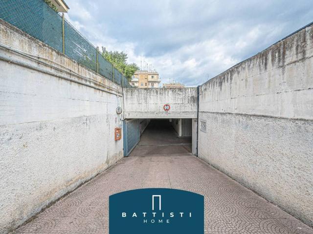 Box in vendita a Portuense, Roma