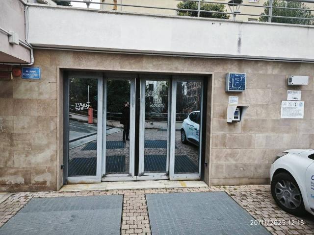 Box in vendita a Municipio Roma I, Roma Capitale