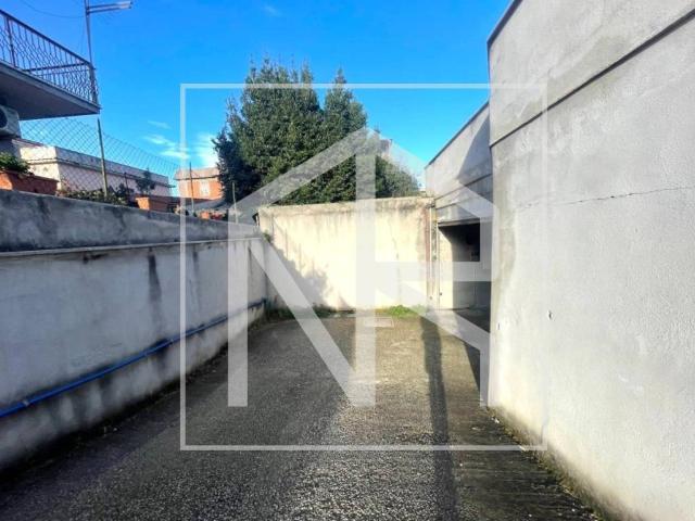 Box in vendita a Finocchio, Roma Capitale
