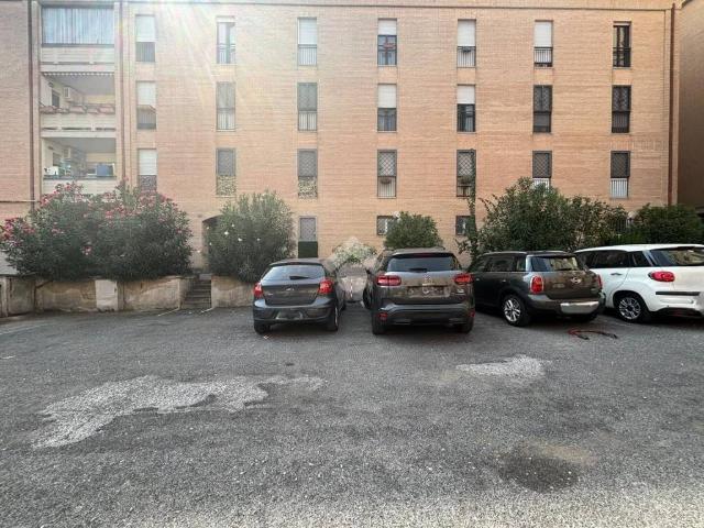 Box in vendita a Castel Giubileo, Roma
