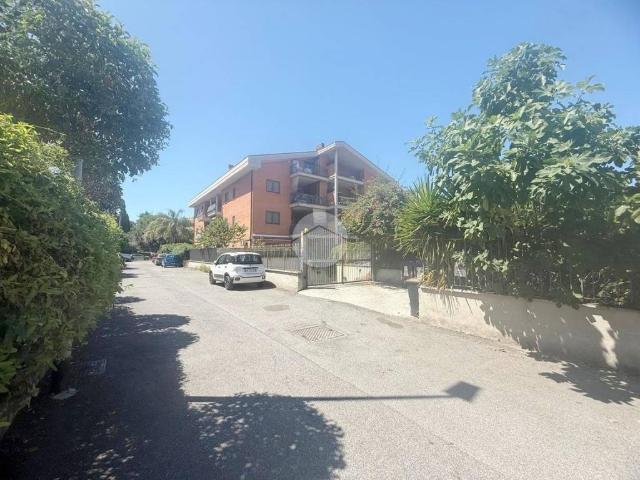 Box in vendita a Municipio Roma VI, Roma Capitale