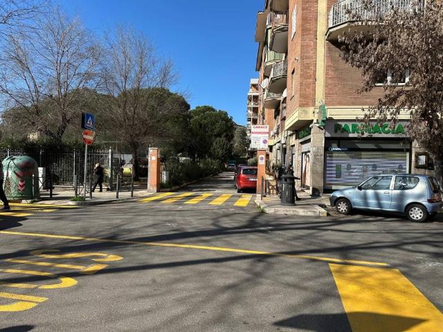 Box in vendita a Collatino, Roma