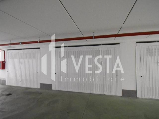 Box in vendita a Ronco Briantino, Lombardia