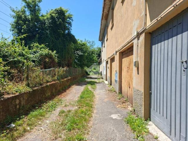 Box in vendita a Ronco Scrivia, Liguria
