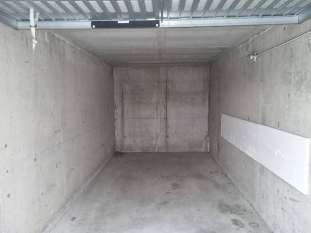 Box in vendita a Rozzano, Lombardia