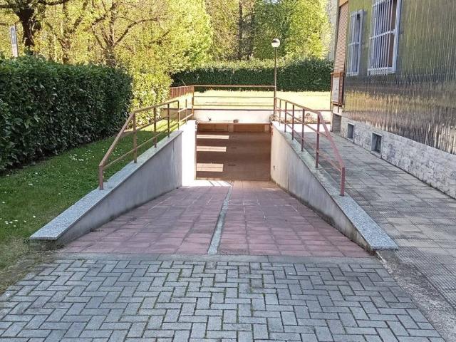 Box in vendita a Cassino Scanasio, Rozzano