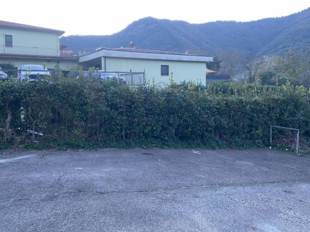 Box in vendita a Unione di Comuni Valdarno e Valdisieve, Rufina