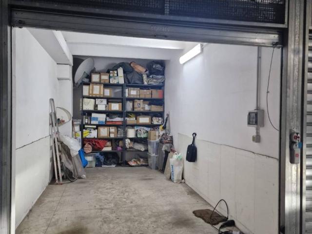 Box in vendita a Salerno, Campania