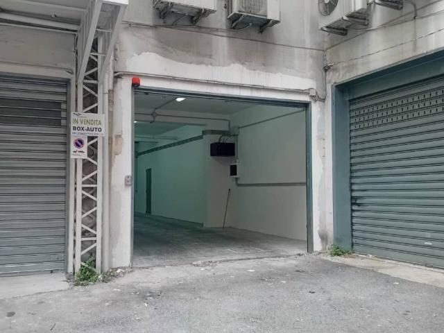 Box in vendita a Salerno