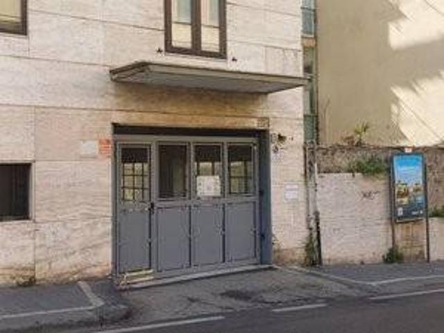 Box in vendita a Salerno, Campania