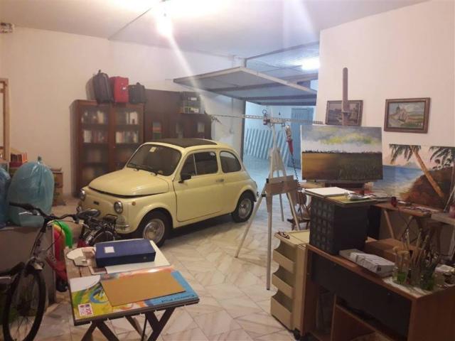 Box in vendita a Salerno, Campania