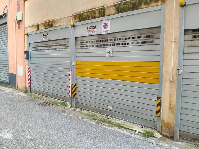 Box in vendita a Salerno, Campania