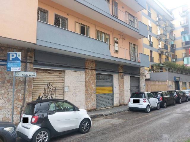 Box in vendita a Salerno, Campania