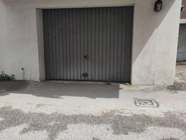 Box in vendita a Salerno, Campania