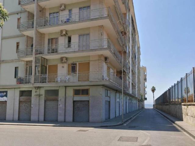 Box in vendita a Salerno, Campania