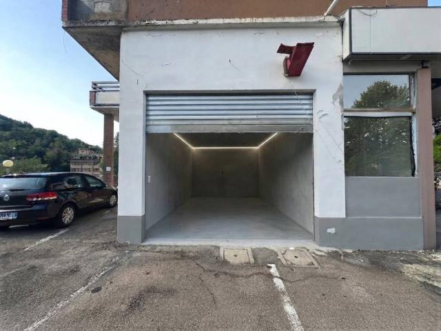 Box in vendita a Bagni di Tabiano, Salsomaggiore Terme