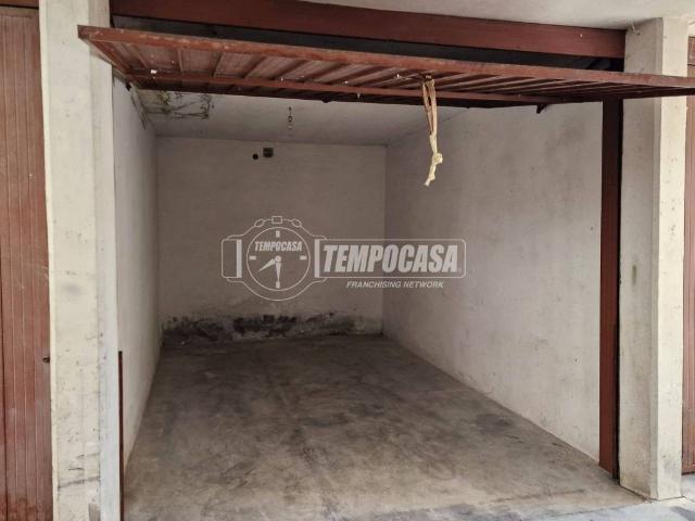 Box in vendita a Salsomaggiore Terme, Reggio Emilia