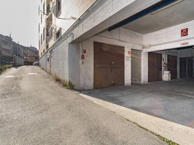 Box in vendita a Piemonte, Cuneo