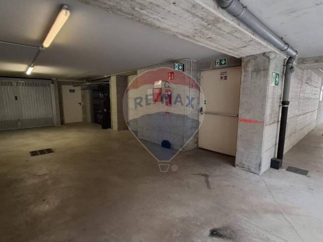 Box in vendita a Samarate, Lombardia